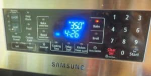 an oven screen with a temperature of 350 degrees.