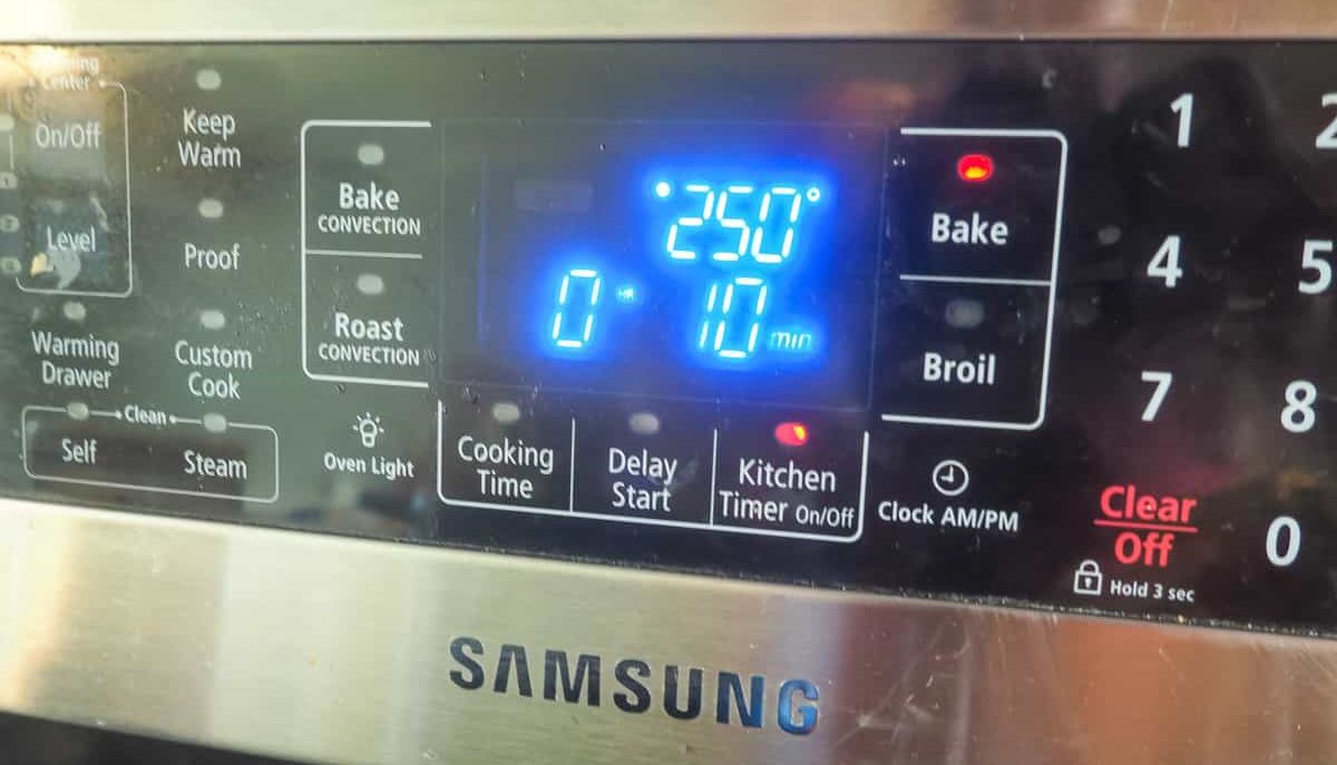 an oven screen with a temperature of 250 degrees and a time of ten minutes.